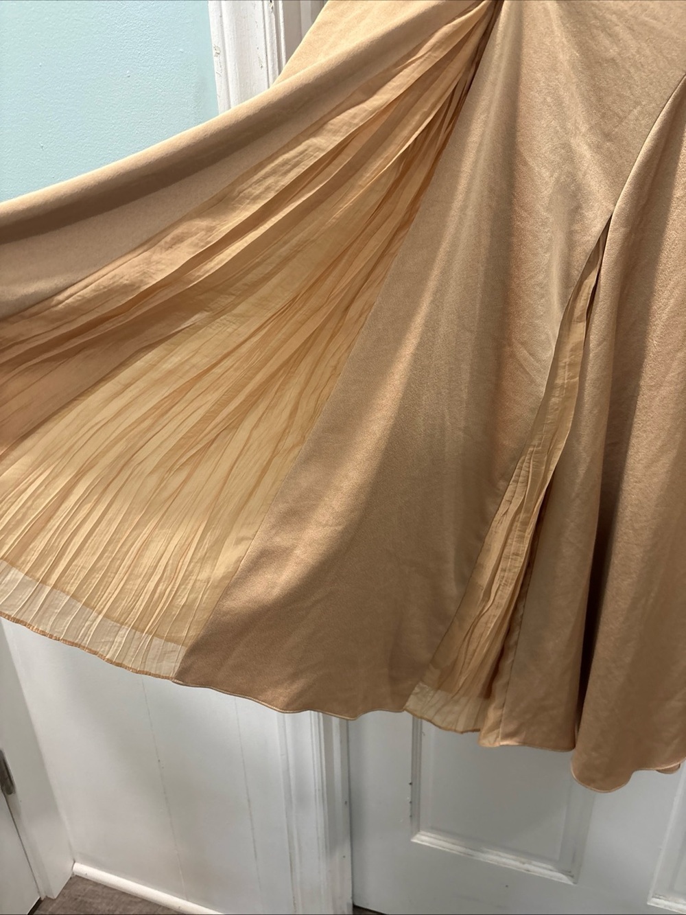 Vince Women’s Mixed Media Panel Asymmetrical Skirt Size 14 Gold Satin NWOT - Picture 5 of 11